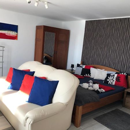 Leander Apartman בלטונאקאלי מראה חיצוני תמונה