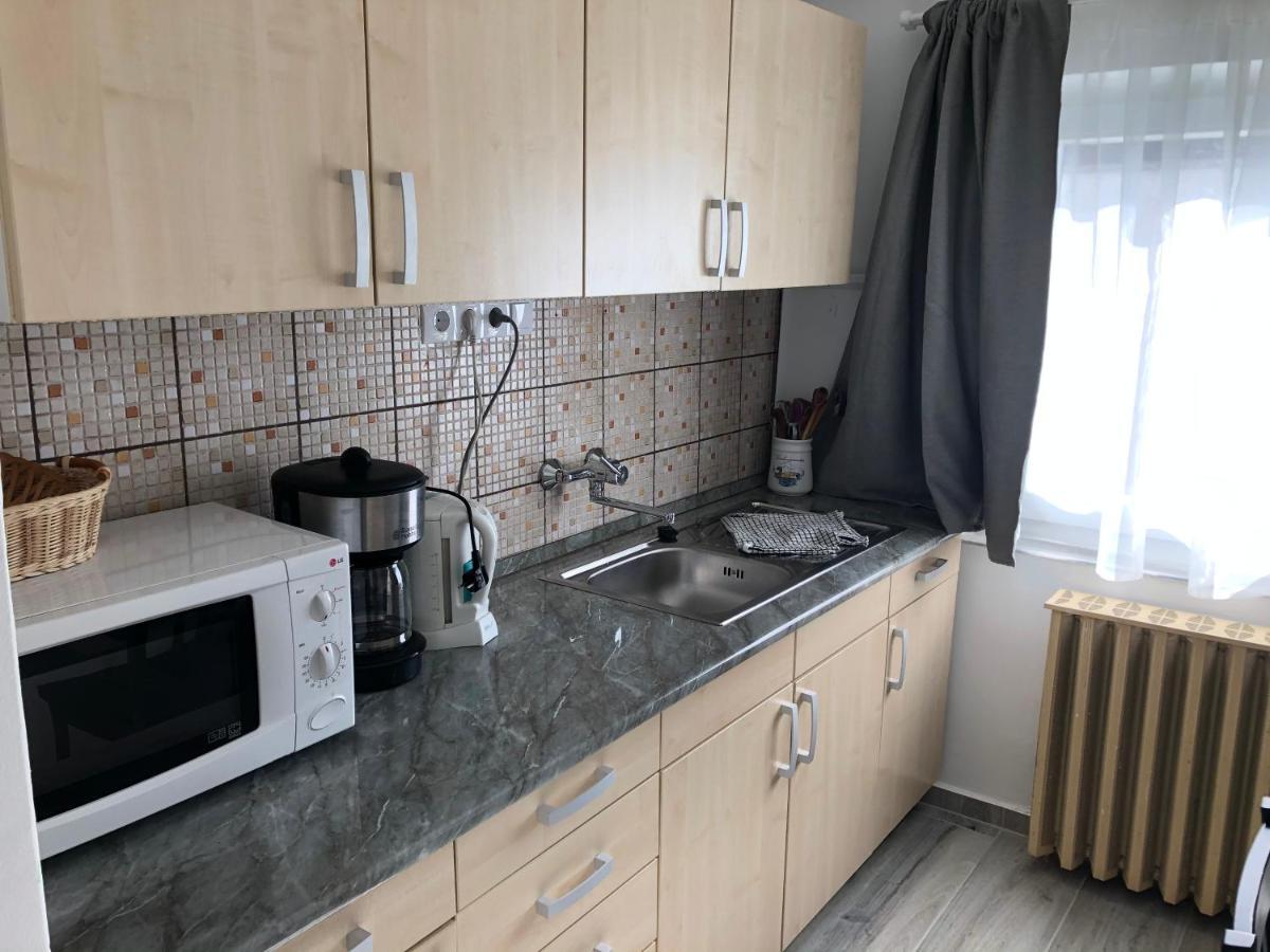 Leander Apartman בלטונאקאלי מראה חיצוני תמונה