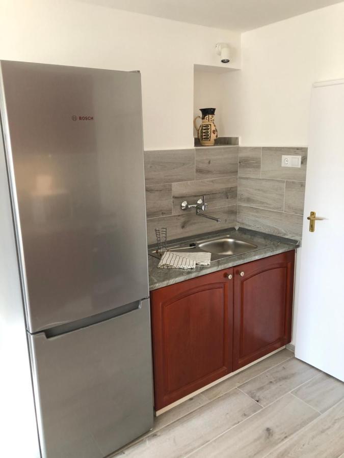 Leander Apartman בלטונאקאלי מראה חיצוני תמונה