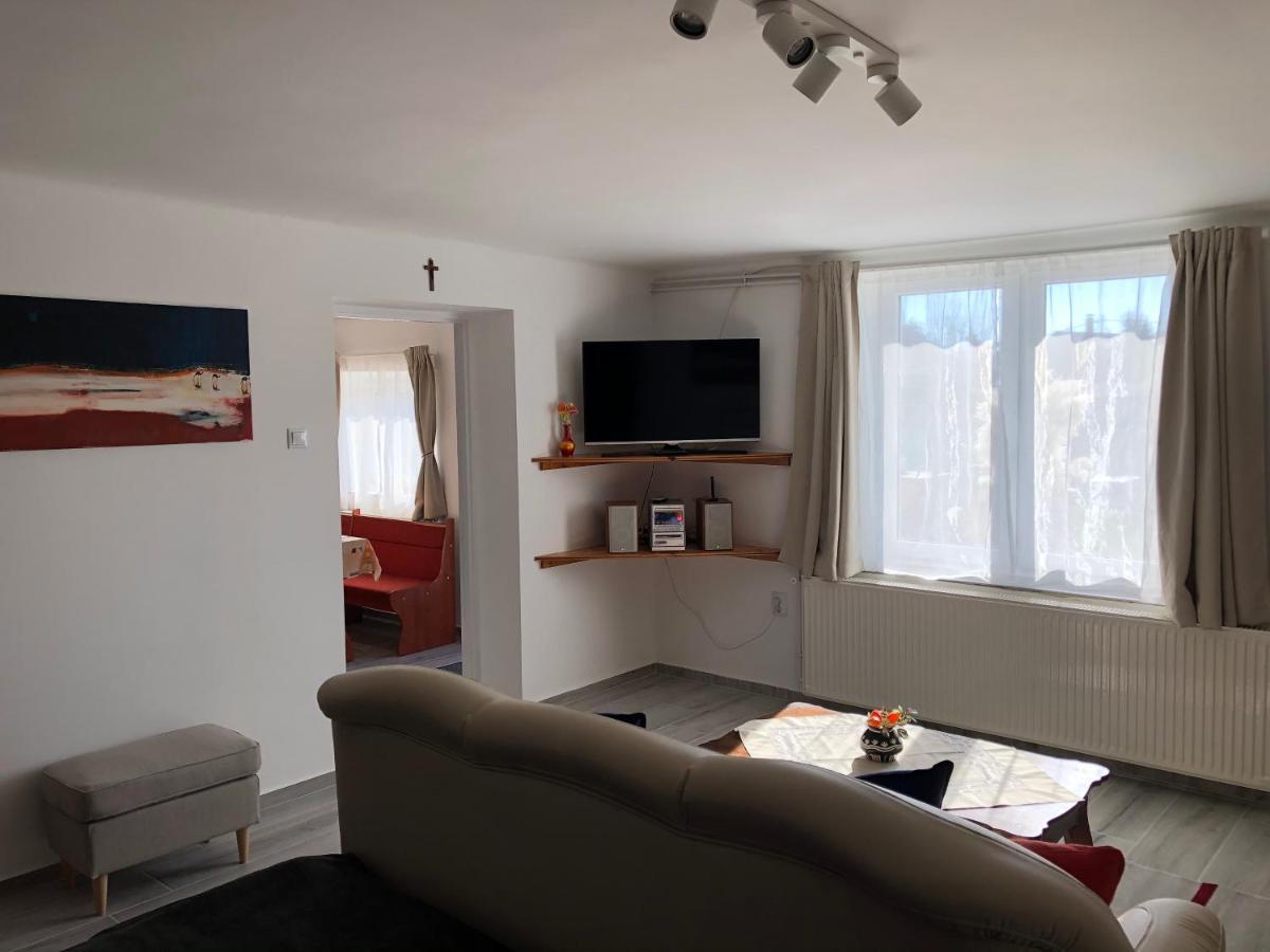 Leander Apartman בלטונאקאלי מראה חיצוני תמונה